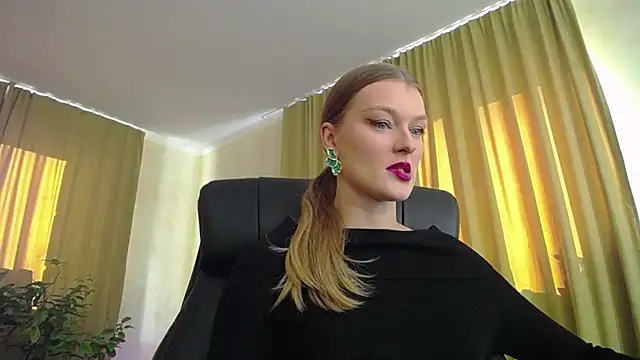 Snapshot of MysticVenus_ chatting on October 20, 1:44 pm MysticVenus  online show from October 20, 1:44 pm