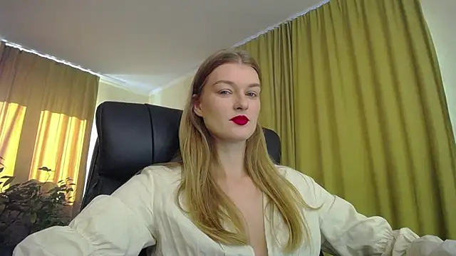 Snapshot of MysticVenus_ chatting on October 25, 10:34 am MysticVenus  online show from October 25, 10:34 am