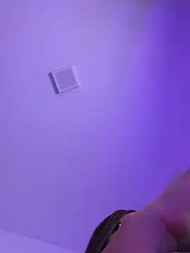 Snapshot of hottiee_melannie chatting on February 28, 12:44 am hottiee melannie online show from February 28, 12:44 am