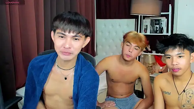 xxxhugecocktwinkxxx online show from October 14, 6:20 pm