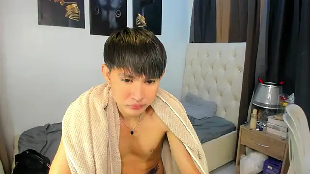 xxxhugecocktwinkxxx online show from December 20, 6:37 pm