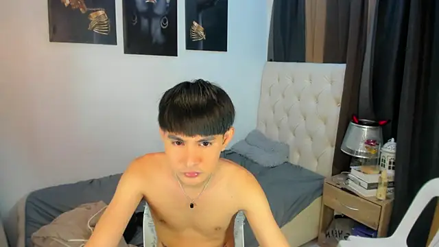 xxxhugecocktwinkxxx online show from December 21, 4:47 pm