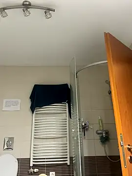 Steffi Snowbunny online show from October 1, 5:52 pm