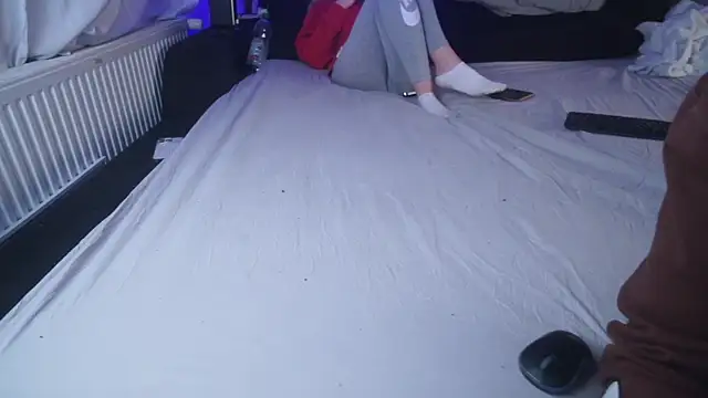 Steffi Snowbunny online show from November 28, 8:00 pm