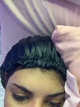 luluzinhax online show from October 22, 1:11 pm