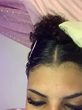 luluzinhax online show from March 6, 3:14 am