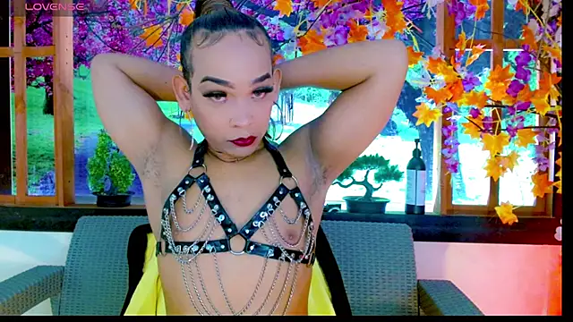 Cristal Villael online show from November 5, 3:06 am