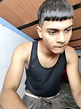 Snapshot of Zeusmagnos chatting on October 24, 3:52 pm Zeusmagnos online show from October 24, 3:52 pm