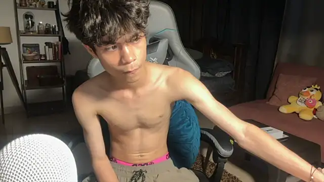 Snapshot of OopsAgain_ chatting on January 14, 10:36 pm OopsAgain online show from January 14, 10:36 pm