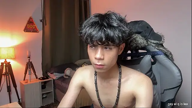 Snapshot of OopsAgain_ chatting on February 22, 3:07 am OopsAgain online show from February 22, 3:07 am