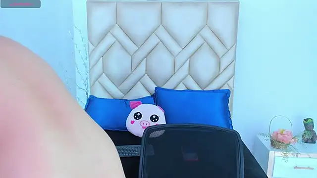 sexy thin anastasia online show from September 28, 8:09 am