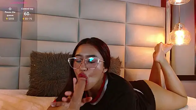 miss aris online show from May 14, 1:34 am