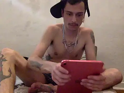 chrisalmeid  online show from October 13, 12:54 am