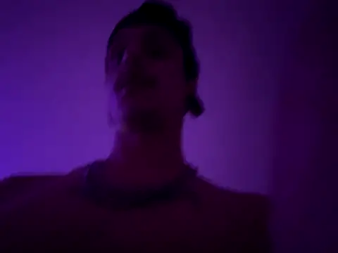 Snapshot of chrisalmeid_ chatting on November 18, 4:39 am chrisalmeid online show from November 18, 4:39 am