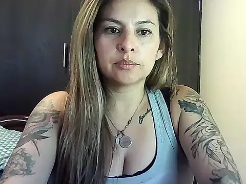 Valery  Rouse  online show from March 15, 9:32 pm