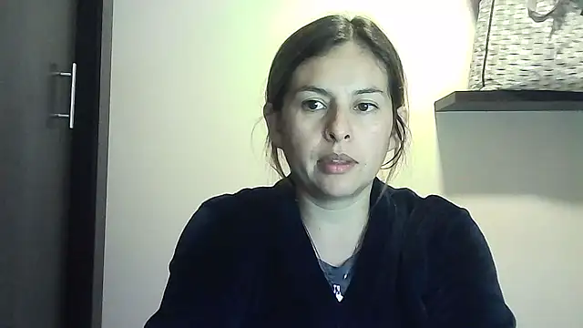 Snapshot of Valery__Rouse_ chatting on April 10, 12:27 am Valery Rouse online show from April 10, 12:27 am