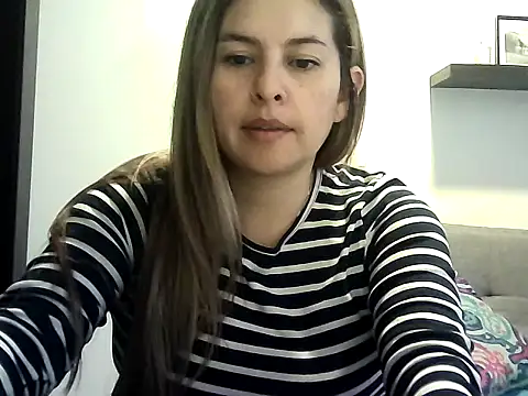 Snapshot of Valery__Rouse_ chatting on April 24, 8:55 pm Valery Rouse online show from April 24, 8:55 pm