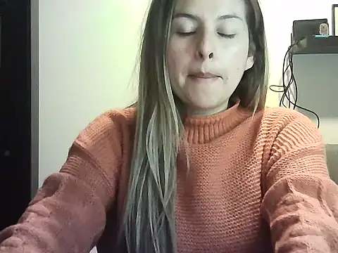 Snapshot of Valery__Rouse_ chatting on April 26, 3:59 am Valery Rouse online show from April 26, 3:59 am
