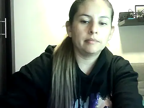 Snapshot of Valery__Rouse_ chatting on April 29, 2:15 am Valery Rouse online show from April 29, 2:15 am