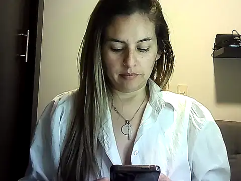 Snapshot of Valery__Rouse_ chatting on April 30, 1:56 am Valery Rouse online show from April 30, 1:56 am
