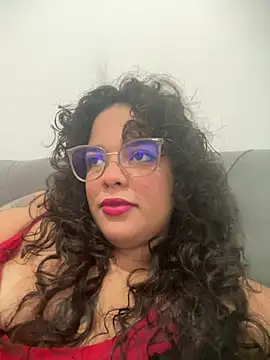 Snapshot of SecretBrunette chatting on July 11, 8:00 pm SecretBrunette online show from July 11, 8:00 pm
