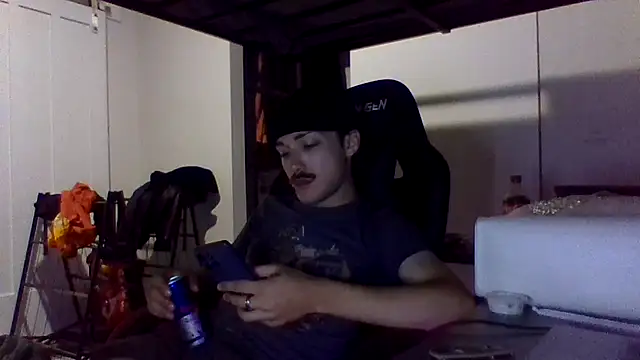 Snapshot of Jbenz420 chatting on June 27, 3:11 am Jbenz420 online show from June 27, 3:11 am