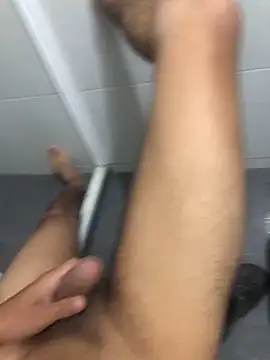 Snapshot of Luka_smitt chatting on February 21, 12:22 am Luka smitt online show from February 21, 12:22 am