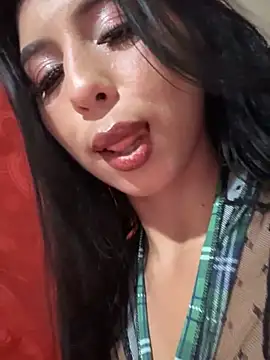 Snapshot of anny_gg chatting on October 25, 6:21 am anny gg online show from October 25, 6:21 am