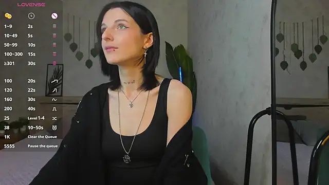 Lynn Martin online show from May 21, 5:31 pm