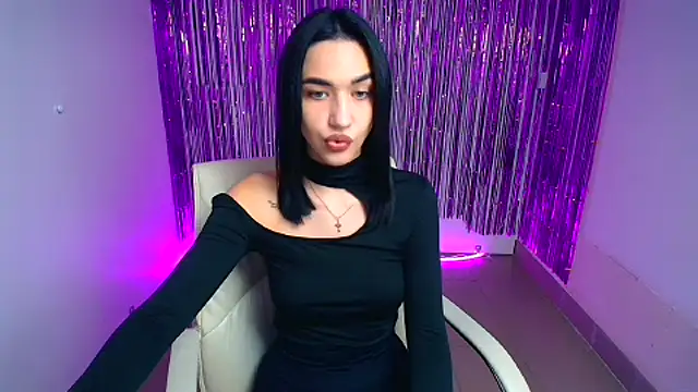 Snapshot of Bella_Night4 chatting on October 6, 11:40 am Bella Night4 online show from October 6, 11:40 am