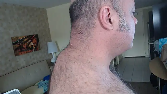 Snapshot of bullmusclejoe chatting on October 7, 11:35 pm bullmusclejoe online show from October 7, 11:35 pm