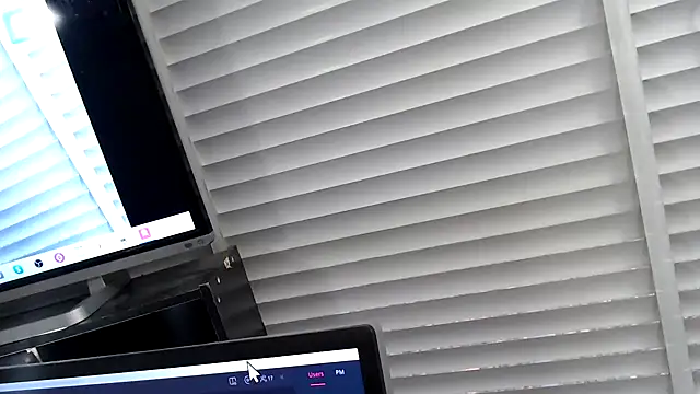 Snapshot of bullmusclejoe chatting on December 5, 3:41 pm bullmusclejoe online show from December 5, 3:41 pm