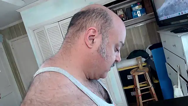 Snapshot of bullmusclejoe chatting on January 15, 1:43 am bullmusclejoe online show from January 15, 1:43 am