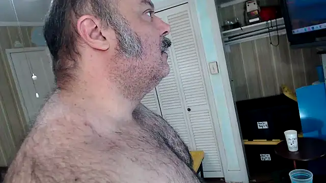 Snapshot of bullmusclejoe chatting on April 26, 12:36 pm bullmusclejoe online show from April 26, 12:36 pm