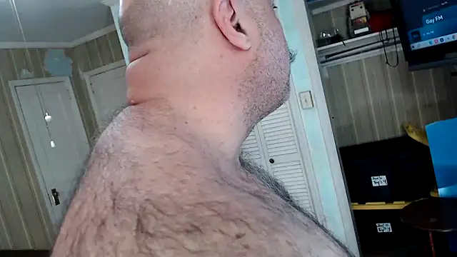 Snapshot of bullmusclejoe chatting on May 1, 2:54 pm bullmusclejoe online show from May 1, 2:54 pm