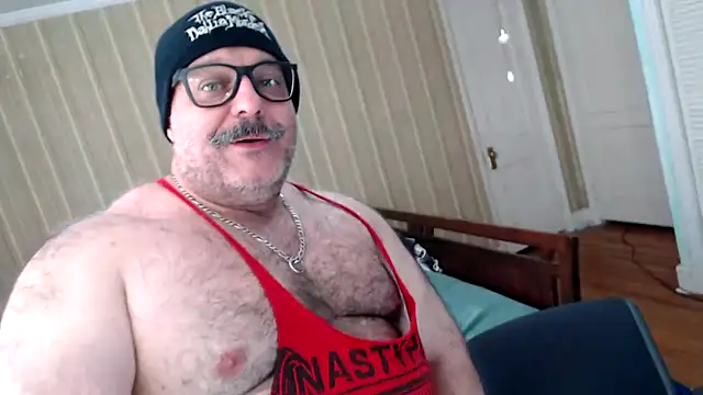 Snapshot of bullmusclejoe chatting on May 4, 9:55 pm bullmusclejoe online show from May 4, 9:55 pm