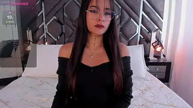 Snapshot of Lilith_Blaze1 chatting on October 28, 12:52 pm Lilith Blaze1 online show from October 28, 12:52 pm