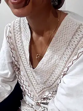 Snapshot of siya_rani67 chatting on October 6, 6:33 am siya rani67 online show from October 6, 6:33 am