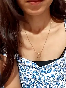 Snapshot of siya_rani67 chatting on October 22, 2:28 pm siya rani67 online show from October 22, 2:28 pm