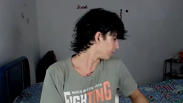 Snapshot of big_lunatic chatting on September 18, 2:35 am big lunatic online show from September 18, 2:35 am