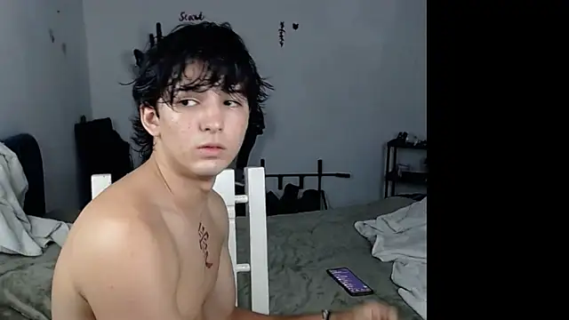 Snapshot of big_lunatic chatting on October 12, 1:59 am big lunatic online show from October 12, 1:59 am