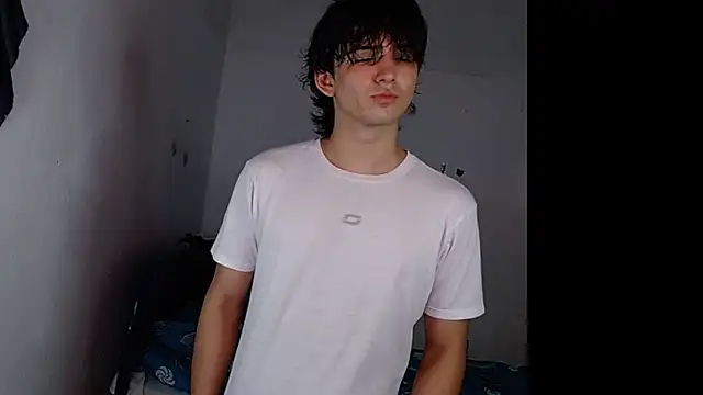 Snapshot of big_lunatic chatting on October 15, 1:28 am big lunatic online show from October 15, 1:28 am