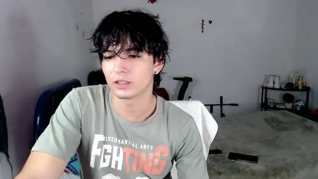 Snapshot of big_lunatic chatting on October 22, 3:29 am big lunatic online show from October 22, 3:29 am