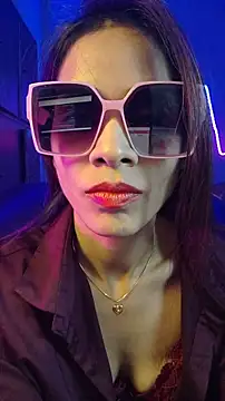 royeoy22 online show from January 17, 2:00 pm