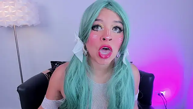 miss  evolet online show from September 27, 11:15 am