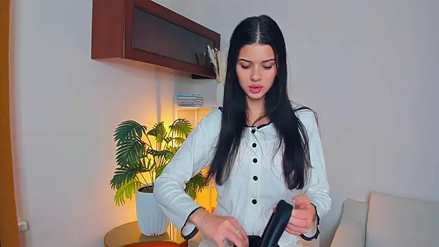 Snapshot of JoCauterucci chatting on September 27, 7:24 am JoCauterucci online show from September 27, 7:24 am