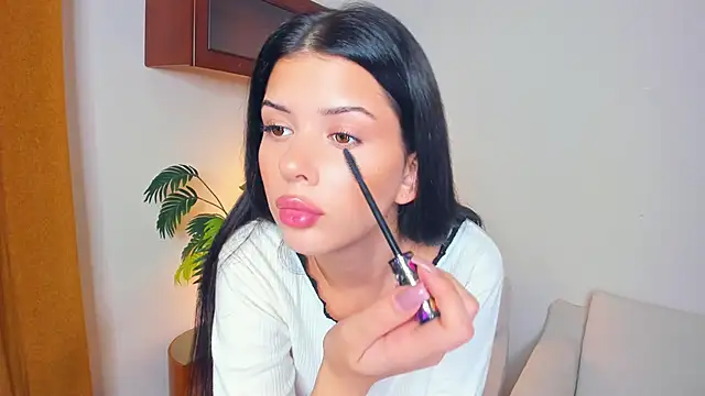 Snapshot of JoCauterucci chatting on September 28, 7:03 am JoCauterucci online show from September 28, 7:03 am