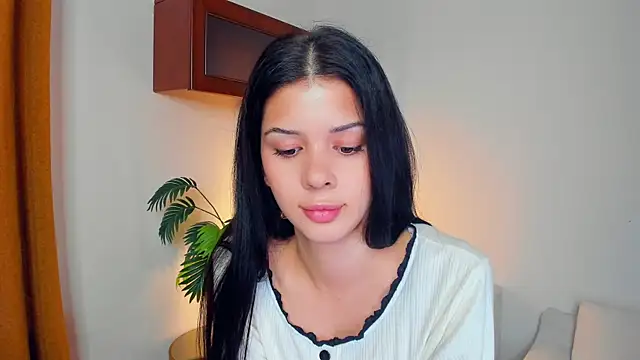 Snapshot of JoCauterucci chatting on October 2, 6:53 am JoCauterucci online show from October 2, 6:53 am