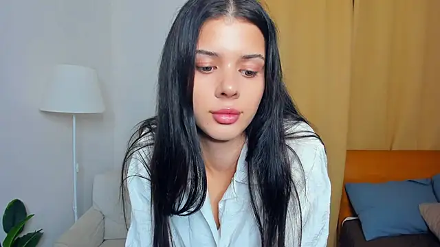 Snapshot of JoCauterucci chatting on October 31, 7:09 am JoCauterucci online show from October 31, 7:09 am