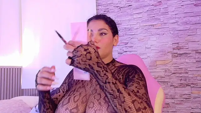 liz monserrat 1 online show from May 12, 7:55 pm